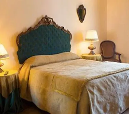 Alojamento de Acomodação e Pequeno-almoço Francalanza 3*